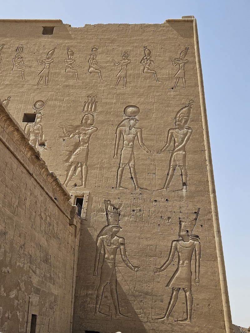 Edfu Temple - Edfu Temple, Adfo, Edfu, Aswan Governorate 1291237, Egypt