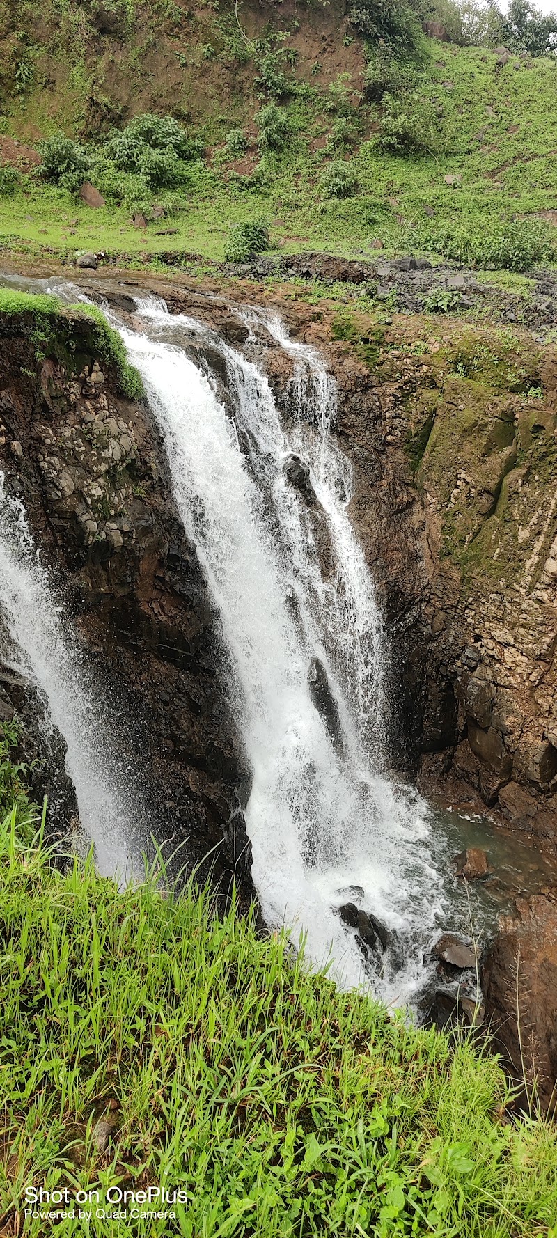 Saputara giri waterfall - Saputara giri waterfall HQF4+GM, Saputara, Gujarat 394720, India