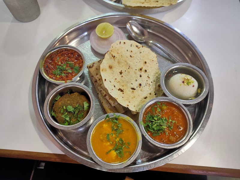 Hotel Bhagat Tarachand - Hotel Bhagat Tarachand 154, 156, Kalbadevi Rd, Opp cotton exchange, Marine Lines East, Mumbadevi Area, Kalbadevi, Mumbai, Maharashtra 400002, India