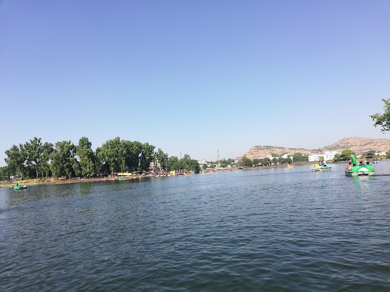 Lake Garden - saputara - Lake Garden - saputara HPFW+WH5, Shirur - Satara Rd, Satara, Saputara, Gujarat 394720, India