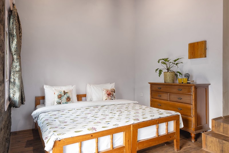 StayVista at House of Hive in Nainital | 5 BHK Luxury Villa - StayVista at House of Hive in Nainital | 5 BHK Luxury Villa House of Hive Talli, Gethiya, Naina Range, Uttarakhand 263127, India