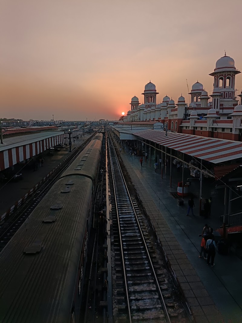 Lucknow - Lucknow, Kanpur - Lucknow Rd, Preeti Nagar, Mawaiyya, Charbagh, Lucknow, Uttar Pradesh 226004, India
