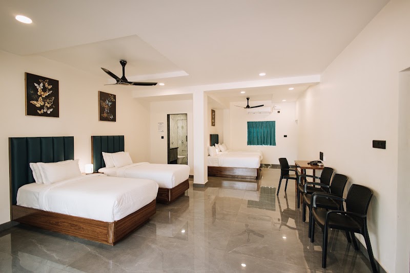 Anjuna Blue Resort - Anjuna Blue Resort, 649/1, Resort No. 2, D'Mello Vaddo, Near Starco Junction, Behind Oxford Arcade, Dmello Vaddo, Anjuna, Goa 403509, India