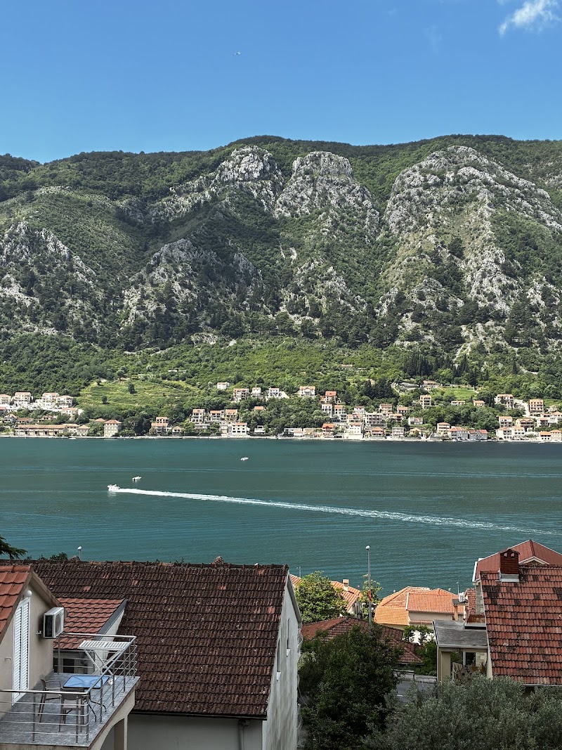 Apartment Point of View - Apartment Point of View, Zlatne njive bb, Dobrota 85330, Montenegro