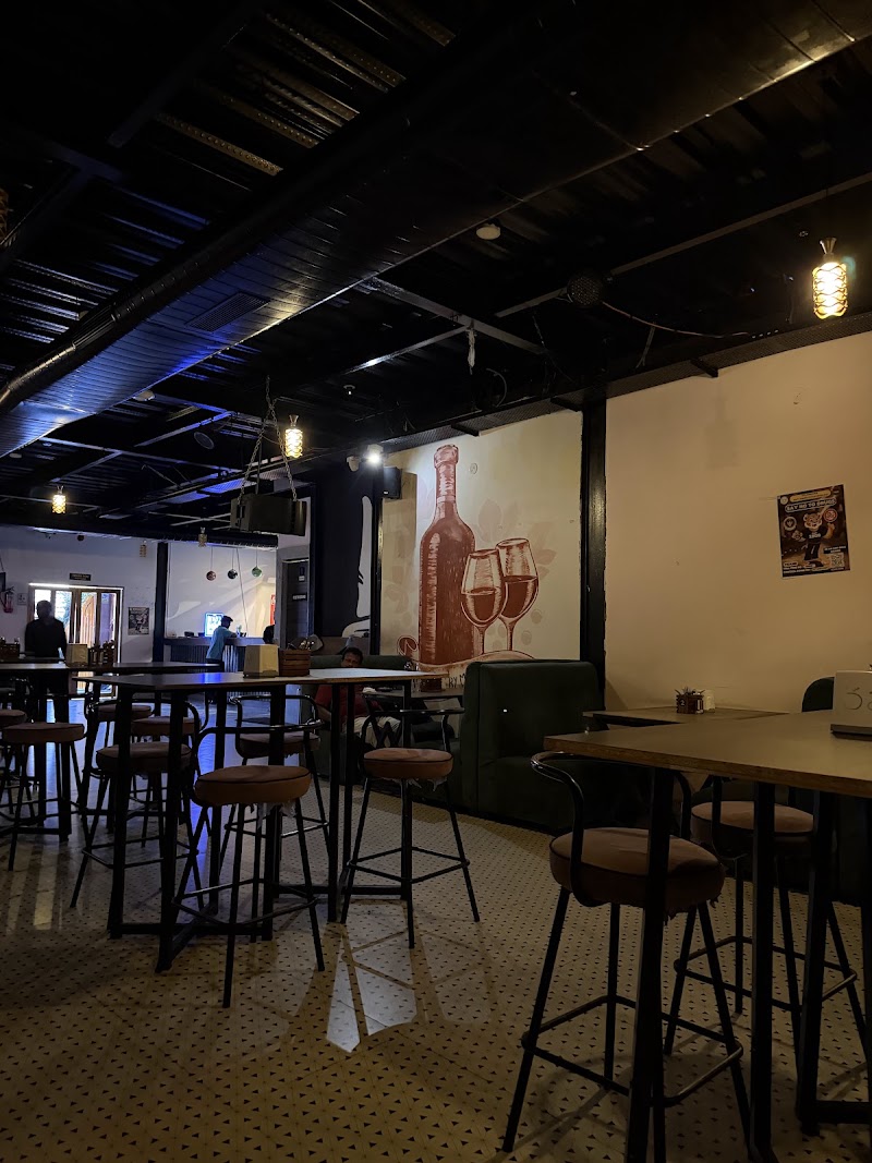 Bottle Roof Family Bar And Kitchen - Bottle Roof Family Bar And Kitchen 30, road 5, Plot no 29, Chandrapuri Colony, opp. to Vijaya Lakshmi Theatre, Saraswati Nagar, Chandrapuri Colony, L. B. Nagar, Mansoorabad, Hyderabad, Telangana 500074, India