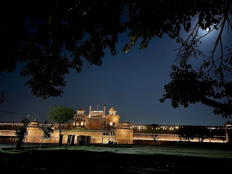Red Fort Park, Delhi - Red Fort Park, Delhi M63R+FVP, Lal Qila, Chandni Chowk, New Delhi, Delhi, 110006, India