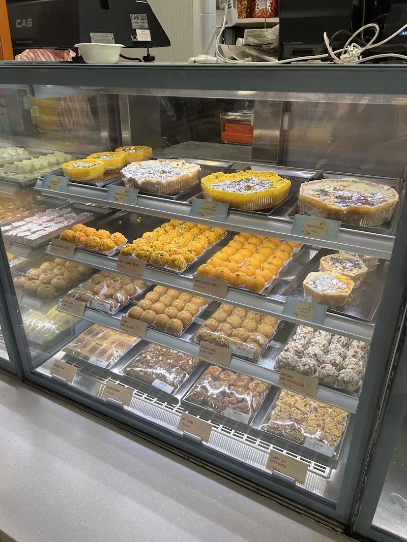 Haldiram's - Vasant Square Mall - Haldiram's - Vasant Square Mall, Shop No. 19/A, B/21 & 22, Vasant Square Mall, Plot No A, Pocket 5, Sector B, Vasant Kunj, New Delhi, Delhi 110070, India
