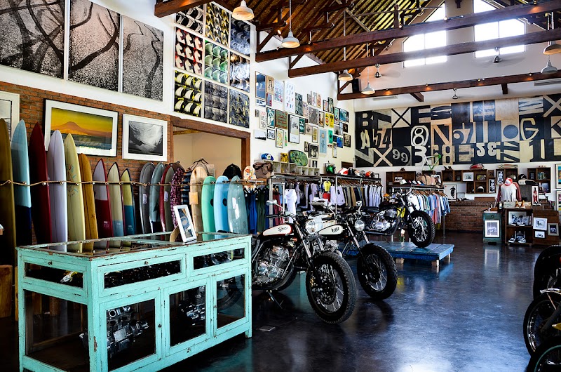 Deus Ex Machina - Temple of Enthusiasm - Deus Ex Machina - Temple of Enthusiasm Jl. Batu Mejan Canggu No.8, Canggu, Kec. Kuta Utara, Kabupaten Badung, Bali 80361, Indonesia