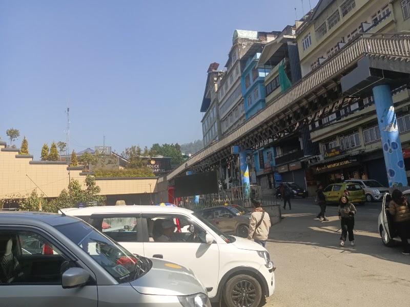 Snt bus stand last stopage near fly over - Snt bus stand last stopage near fly over Local Bus Stop, Lal Market Rd, Arithang, Gangtok, Sikkim 737101, India