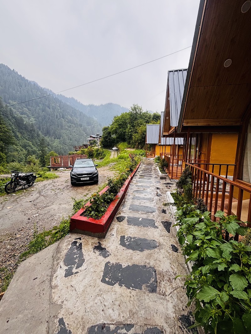 Pinaka Cottages and Cafe