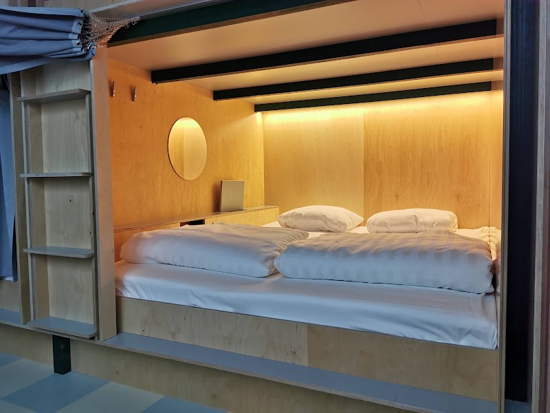 Green Marmot Capsule Hotel Zürich - Green Marmot Capsule Hotel Zürich Schifflände 26, 8001 Zürich, Switzerland