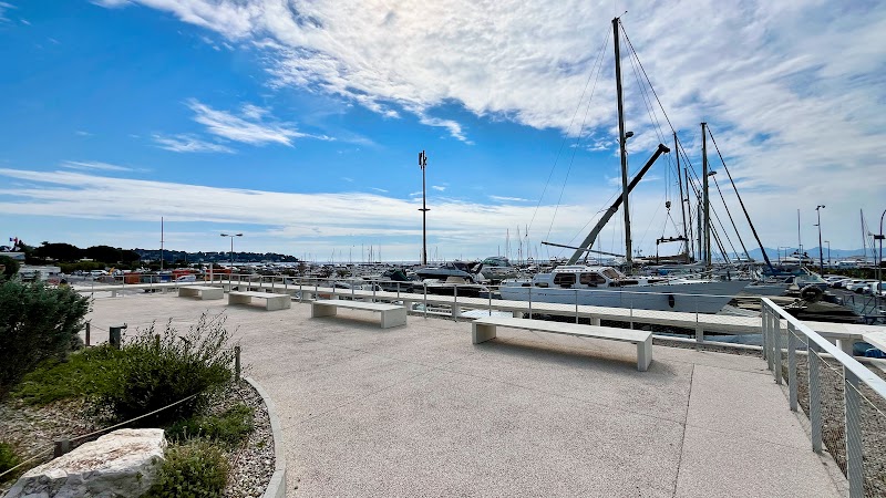 Le site pittoresque du cap d'Antibes parc