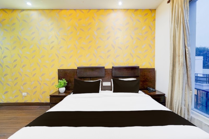 Townhouse by OYO Sector 51 Noida Near Metro Station - Townhouse by OYO Sector 51 Noida Near Metro Station Plot Number 183, D Block, Sector 51, Noida, Uttar Pradesh 201303, India