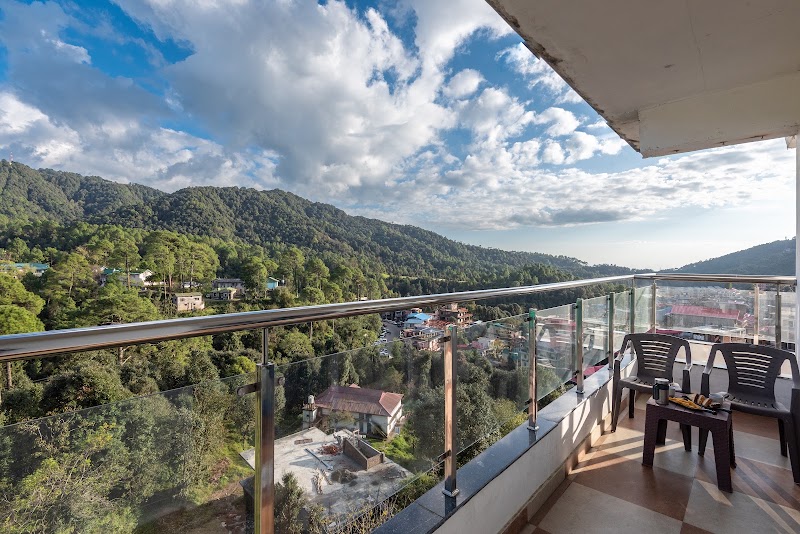 Hotel Moonglade, Dalhousie - Hotel Moonglade, Dalhousie, near Yog Manav Vikas Trust, Pukhri, Banikhet, Dalhousie, Himachal Pradesh 176303, India