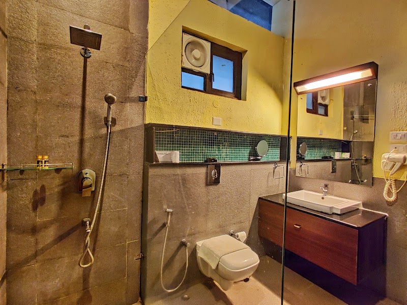The Mountain Courtyard - The Mountain Courtyard, 66th Mile, Spring Valley, Kottayam-Kumily Rd, Kumily, Kerala 685509, India