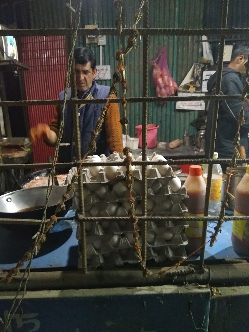 Raj Chicken Corner - Raj Chicken Corner Q5QR+VQM, Pali, Himachal Pradesh 175121, India