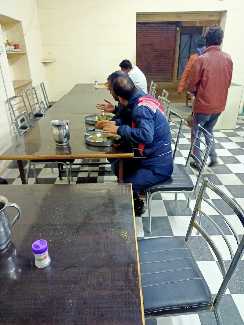 Baba ramdev dhaba - Baba ramdev dhaba, सांवरिया रेस्टोरेंट, railway station ke, samne wali road, धनराज भाटीया के पास, धिब्बा पारा, अमर सागर पोल, जैसलमेर, राजस्थान 345001, India