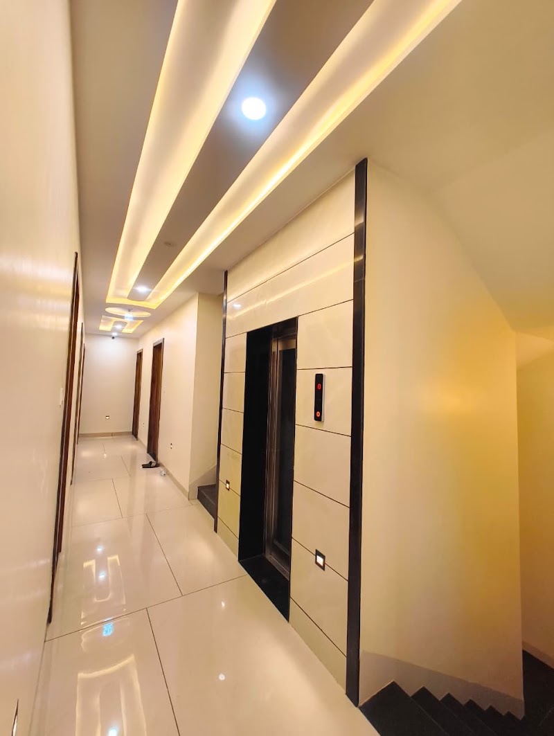 HOTEL VISTARA - HOTEL VISTARA Green park, 94, Indore - Ujjain Rd, near golden petrol pump, Keshav Nagar, Ujjain, Sawara Khedi, Madhya Pradesh 456006, India