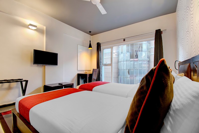 Super Townhouse by OYO Ulsoor - Super Townhouse by OYO Ulsoor Hotel, 107, Swami Vivekananda Rd, Halasuru, M.G, Railway Colony, Indiranagar, Bengaluru, Karnataka 560008, India