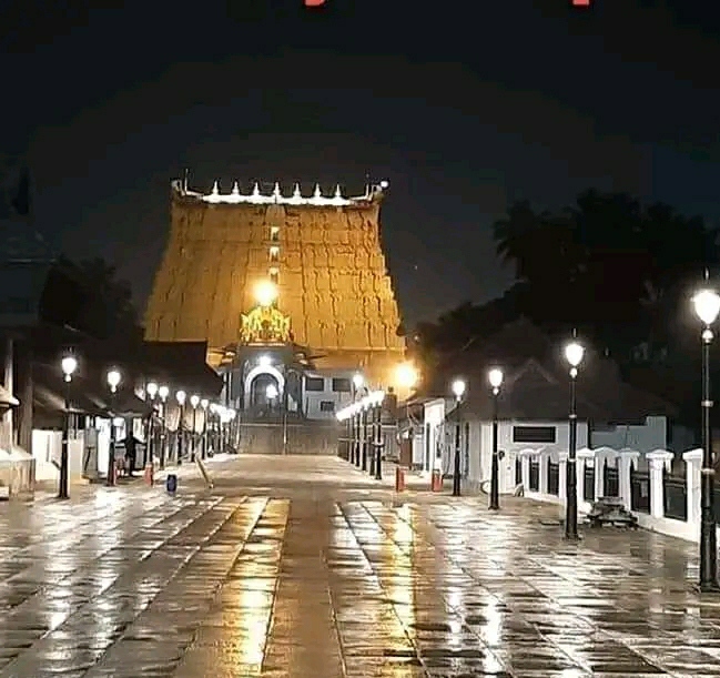 Sree Padmanabhaswamy Temple - Sree Padmanabhaswamy Temple West Nada, Fort, East Fort, Pazhavangadi, Thiruvananthapuram, Kerala 695023, India
