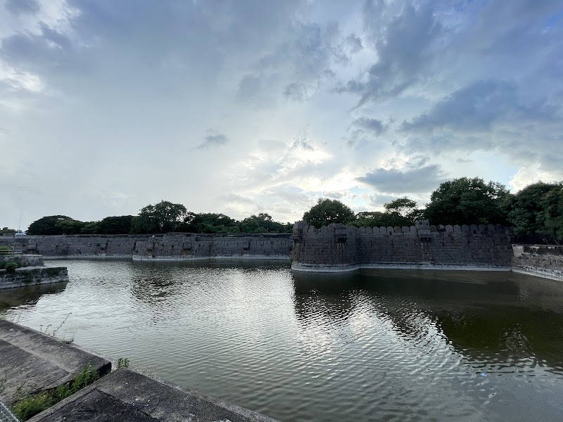 VELLORE FORT entry point - VELLORE FORT entry point W4CJ+FF6, Balaji Nagar, Vellore, Tamil Nadu 632004, India