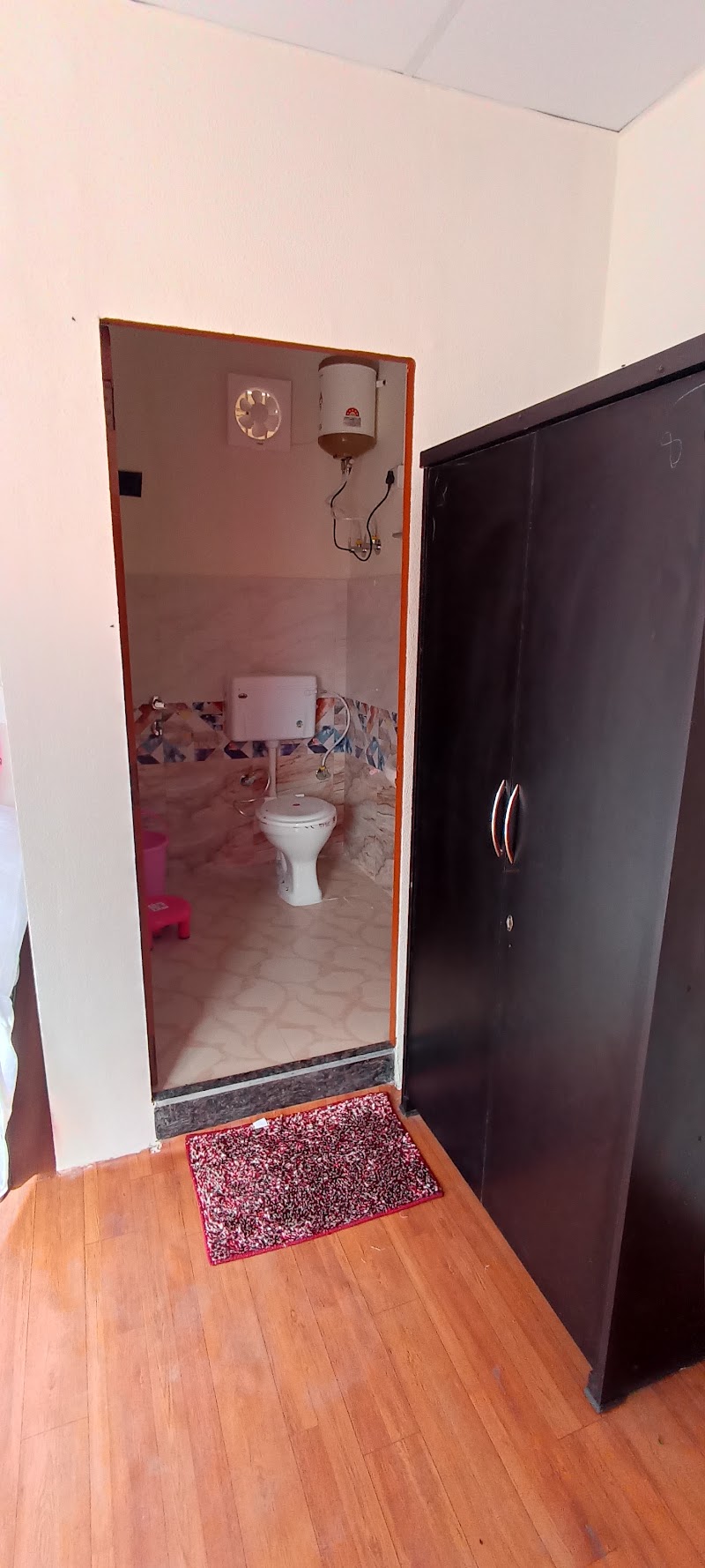 annie's hilltop retreat - annie's hilltop retreat 34QX+79G, Larankelo, Himachal Pradesh 175104, India
