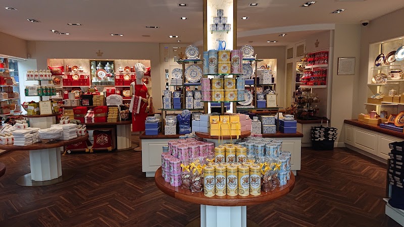 Buckingham Palace Shop - Buckingham Palace Shop, 7 Buckingham Palace Rd, London SW1W 0PP, UK