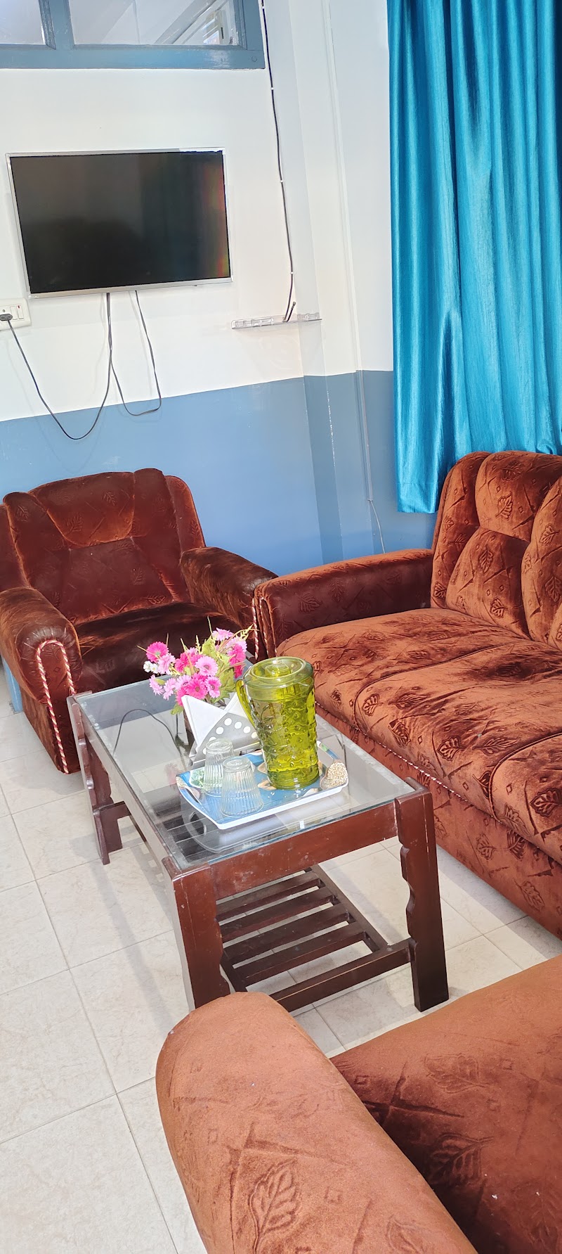 Itsy Hotels Shillong Tower Guesthouse - Itsy Hotels Shillong Tower Guesthouse HN.00, Zigzag Rd, GS Rd, Kench's Trace, Rilbong, Shillong, Meghalaya 793004, India
