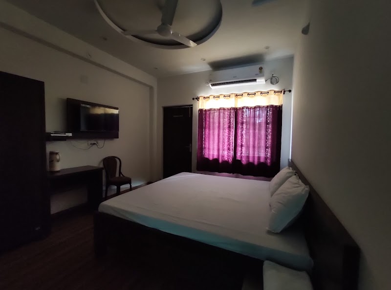Shri Ganga Vatika Hotel & Restaurant - Shri Ganga Vatika Hotel & Restaurant, Shri Ganga Vatika, Sirsavan, Janki Kund, Chitrakoot, Madhya Pradesh 485334, India