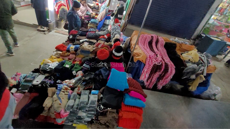 Lal market - Lal market shop no.15, Kanchenjunga shopping complex, 4thfloor, Lal Market Rd, Vishal Gaon, Gangtok, Sikkim 737101, India