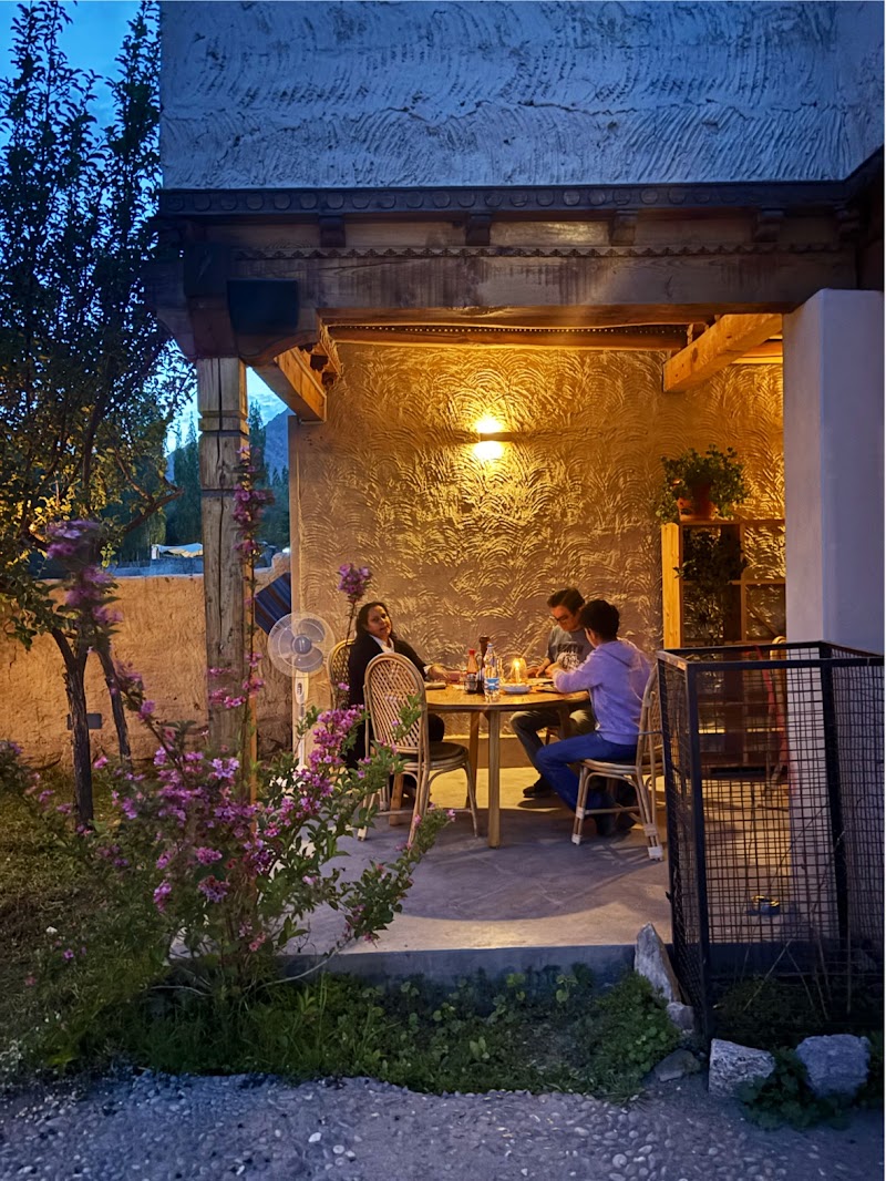 Bon Appetit - Bon Appetit Changspa Road Lane opposite Moravian Mission school, Leh, 194101