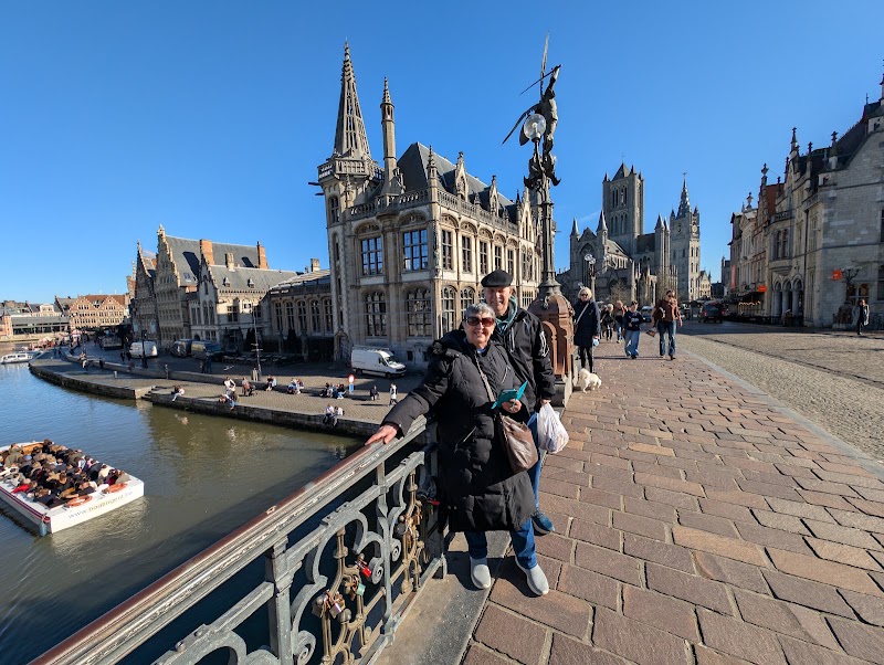 Legends of Gent Free & Private Walking Tours - Legends of Gent Free & Private Walking Tours, Sint-Michielsplein 21, 9000 Gent, Belgium