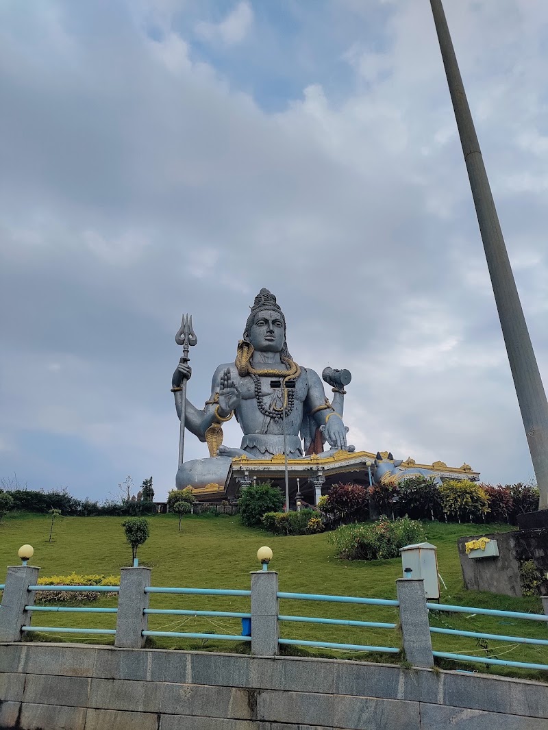 Shree Venkataramana Temple - Shree Venkataramana Temple 3FWQ+8J5, Murdeshwar, Mavalli, Karnataka 581350, India