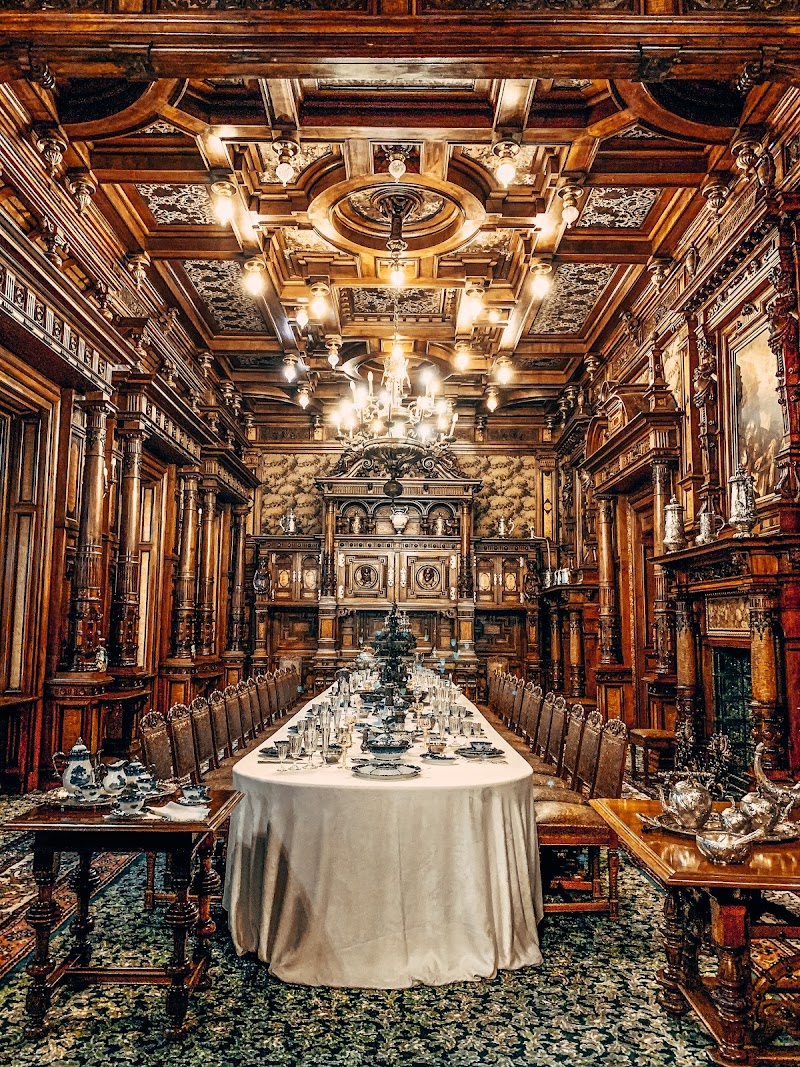 Peleș Castle - Peleș Castle, Aleea Peleșului 2, 106100 Sinaia, Romania