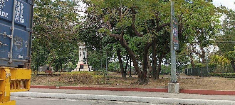 Miguel Lopez De Legazpi & Andres De Urdaneta - Miguel Lopez De Legazpi & Andres De Urdaneta, Zone 68, Bonifacio Dr, Intramuros, Manila, 1002 Metro Manila, Philippines
