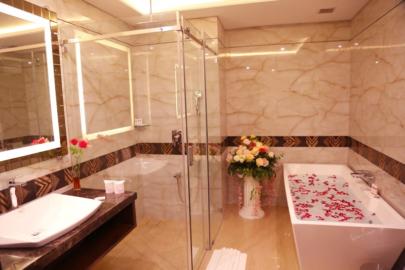 Pristine Hotel - Pristine Hotel The Mall Road, Cantonment S-20/53-4-B Buddha Vihar Colony, Varanasi cantonment, Varanasi, Uttar Pradesh 221002, India