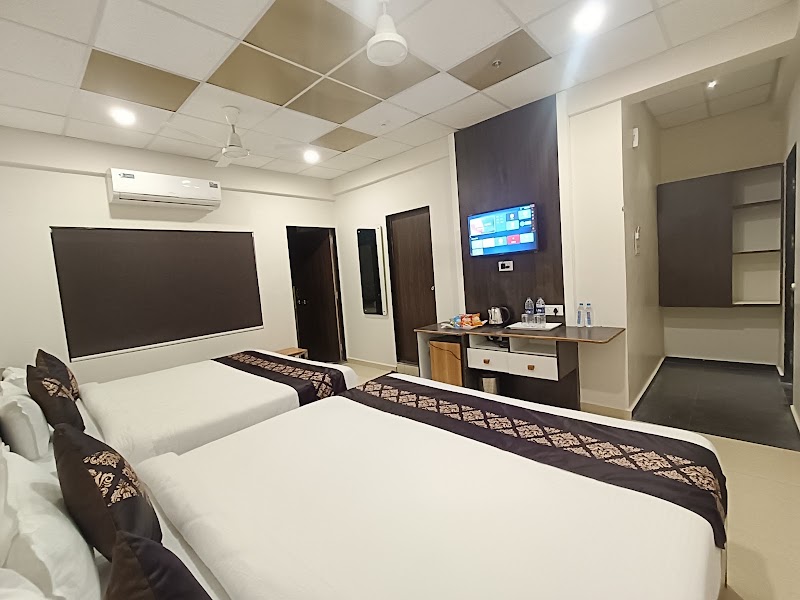 Dev Inn Somnath - Dev Inn Somnath, Patan Road, opp. GIDC Veraval, GIDC, Prabhas Patan, Somnath, Gujarat 362268, India
