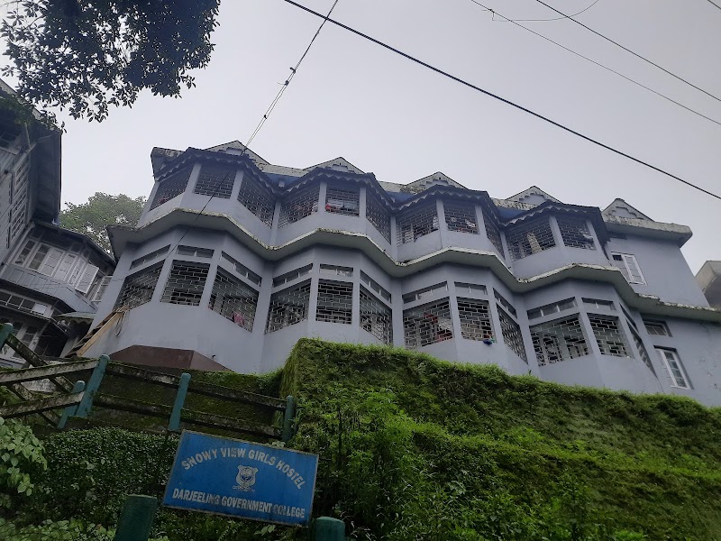 Oasis Apartment Homestay (2BHK Apartment with Breakfast) - Oasis Apartment Homestay (2BHK Apartment with Breakfast) near Zoo Directors Bunglow, above government college, Richmond Hill, Darjeeling, West Bengal 734101, India
