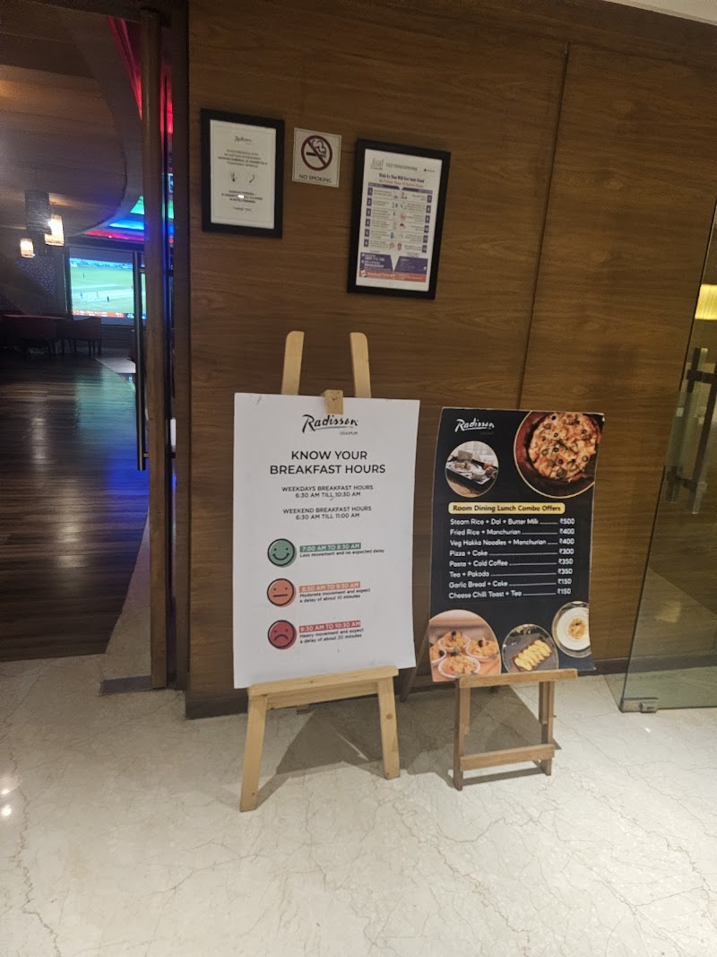 Seasons Cafe (Radisson Hotel) - Seasons Cafe (Radisson Hotel) Radisson Hotel, Lake City Mall, C/o, Ashok Nagar Main Rd, Ashok Nagar, Udaipur, Rajasthan 313001, India