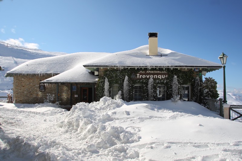 Apartahotel Trevenque - Apartahotel Trevenque Andalucía Pl., 6, 18196 Sierra Nevada, Granada, Spain