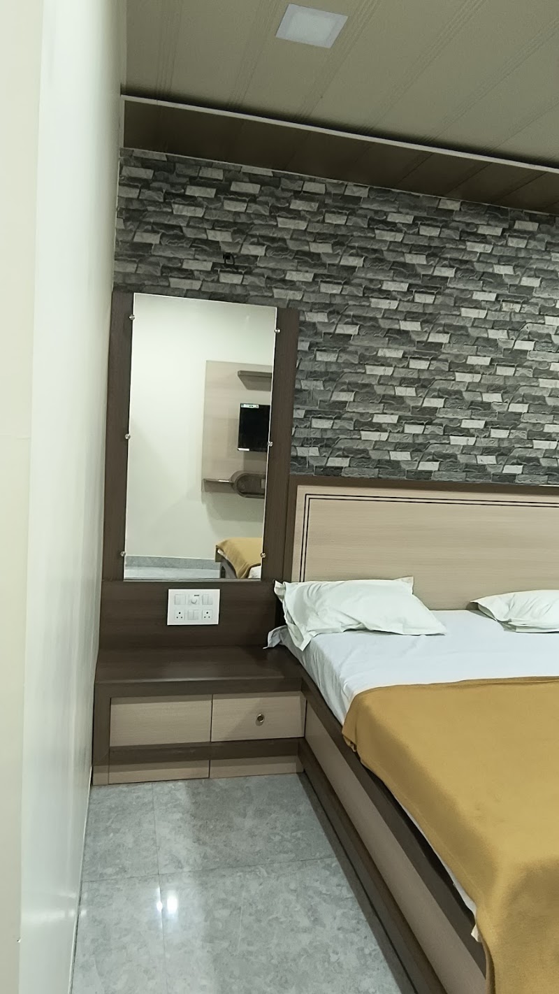 Thakkar's Home Stay - Thakkar's Home Stay, BP-55, Khan Road, next to Roshan Residency, Kotwal Nagar, Bazar Peth, Matheran, Maharashtra 410102, India
