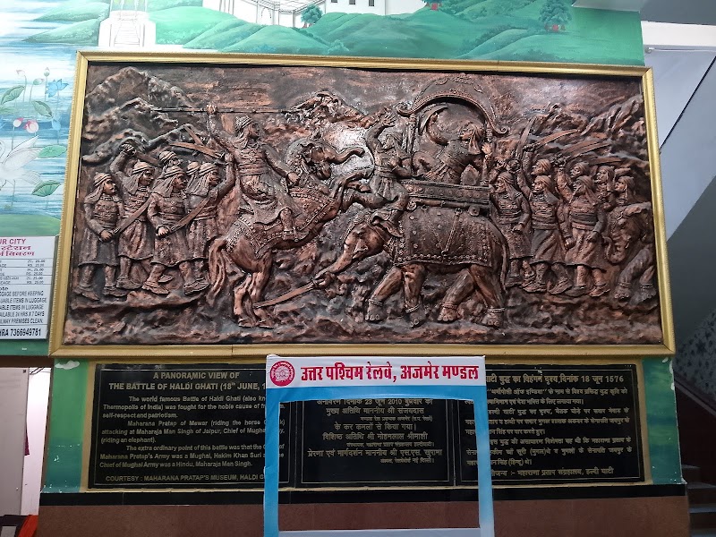 Udaipur City Railway Station - Udaipur City Railway Station, HM8X+XRJ, Jawahar Nagar, Khanjipeer, Udaipur, Rajasthan 313001, India