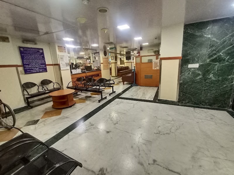 Delhi Heart & Lung Institute - Delhi Heart & Lung Institute Metro Station R.k. Ashram Marg, 2, Panchkuian Rd, near RK, Type 4, Block B, Aram Bagh, Paharganj, New Delhi, Delhi 110055, India