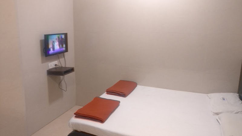 Sarada Nivas Lodging - Sarada Nivas Lodging 3, Appar Swami Koil St N, Luz, Mylapore, Chennai, Tamil Nadu 600004, India
