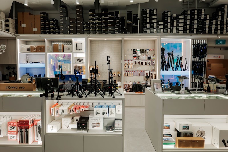 Alan Photo - Alan Photo 107 North Bridge Road Mall, #03-29 Funan, Singapore 179105