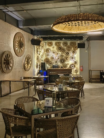 46 Ounces Brewgarden - 46 Ounces Brewgarden 46, Velankani Tech Park, 3 Gate, Velankani Drive, Electronic City Phase I, Electronic City, Bengaluru, Karnataka 560100, India