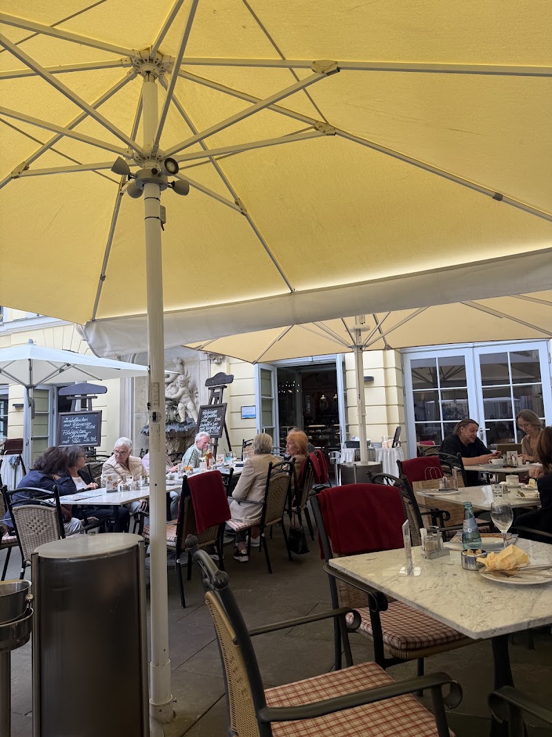 Coselpalais - Restaurant & Grand Café - Coselpalais - Restaurant & Grand Café, An d. Frauenkirche 12, 01067 Dresden-Altstadt, Germany