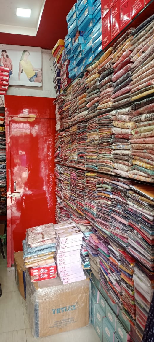 Look Me - Look Me, Jain Book Depot, Main Road, Sadar Bazar Rd, Satti Bazar, Bajinath Para, Raipur, Chhattisgarh 492001, India
