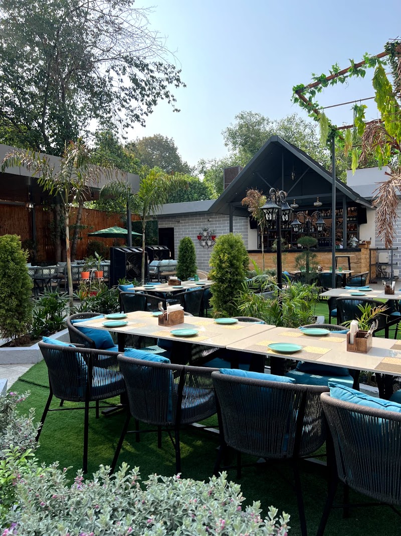 Avani Garden By Devils Night Amritsar - Avani Garden By Devils Night Amritsar Hotel Basera, Queens Rd, Crystal Chowk, INA Colony, Amritsar, Punjab 143001, India
