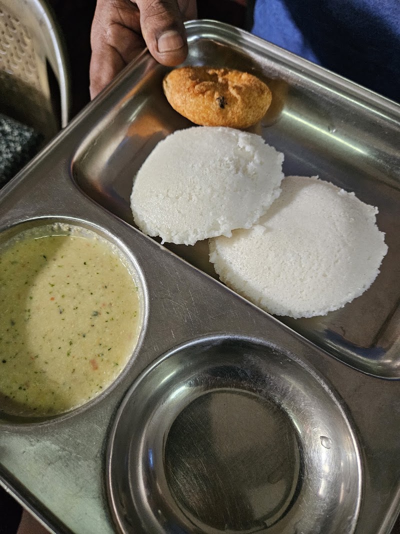 Hotel Santhosh Bhavan Pure Veg - Hotel Santhosh Bhavan Pure Veg Guddehosour, Main Road, Siddapura, Basavanahalli, Karnataka 571234, India